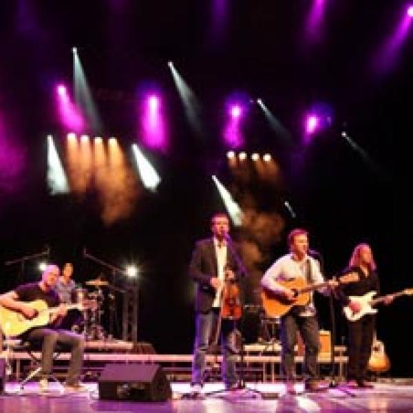 Simon & Garfunkel Revival Band